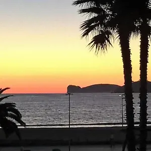 https://orange-sunset-seaview-beach-front.in-sardinia.net
